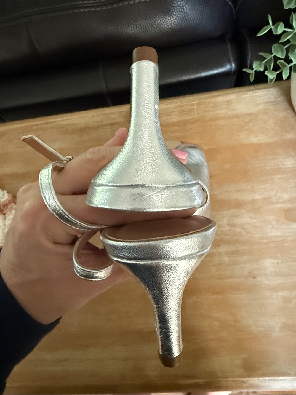 Nordstrom
ORLEANS
SLINGBACK
PUMP
8.5
Silver Special Occasion - Picture 7 of 8